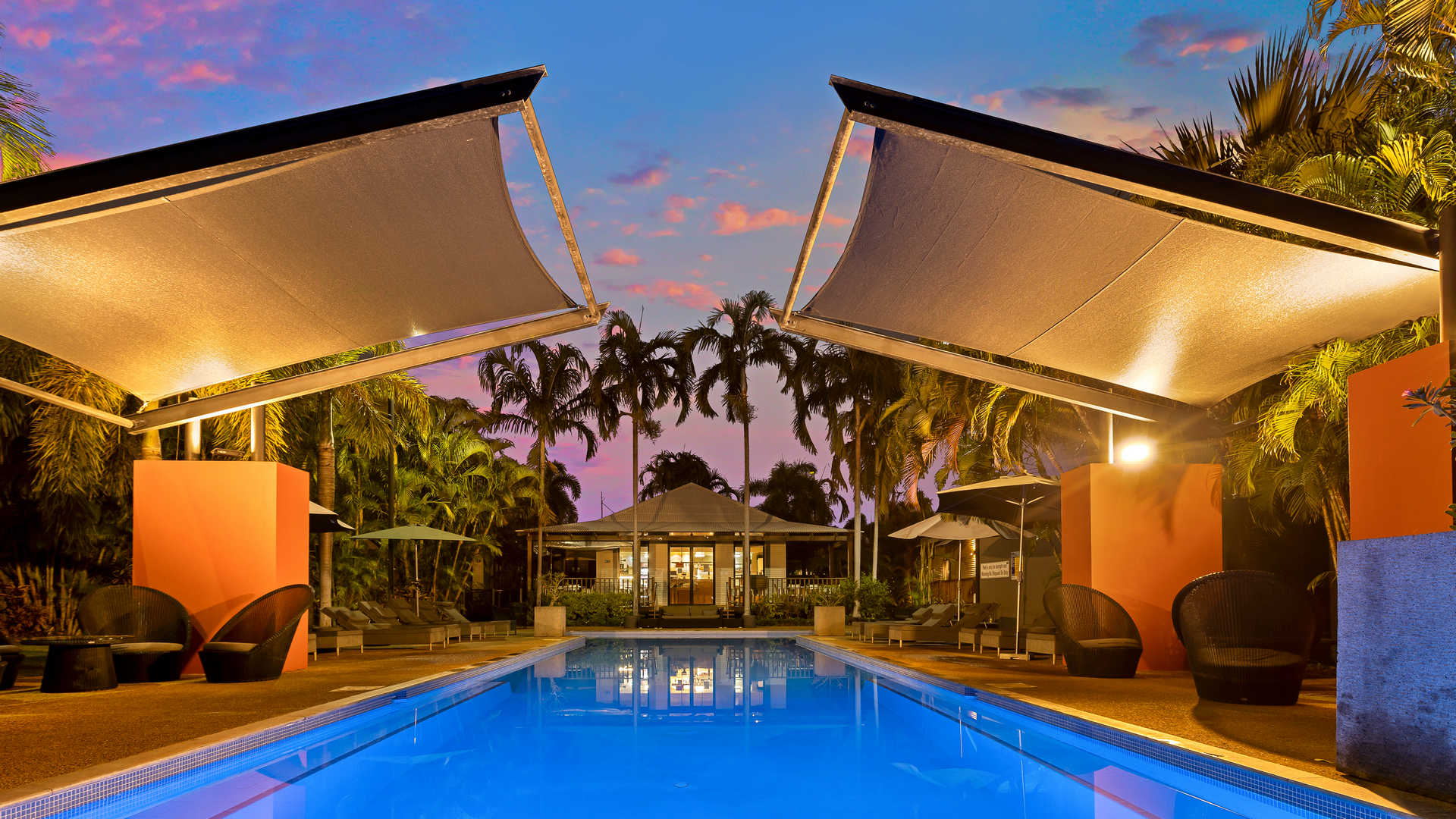 0003b-hero-image-the-pearle-of-cable-beach-broome-pool-august-2023